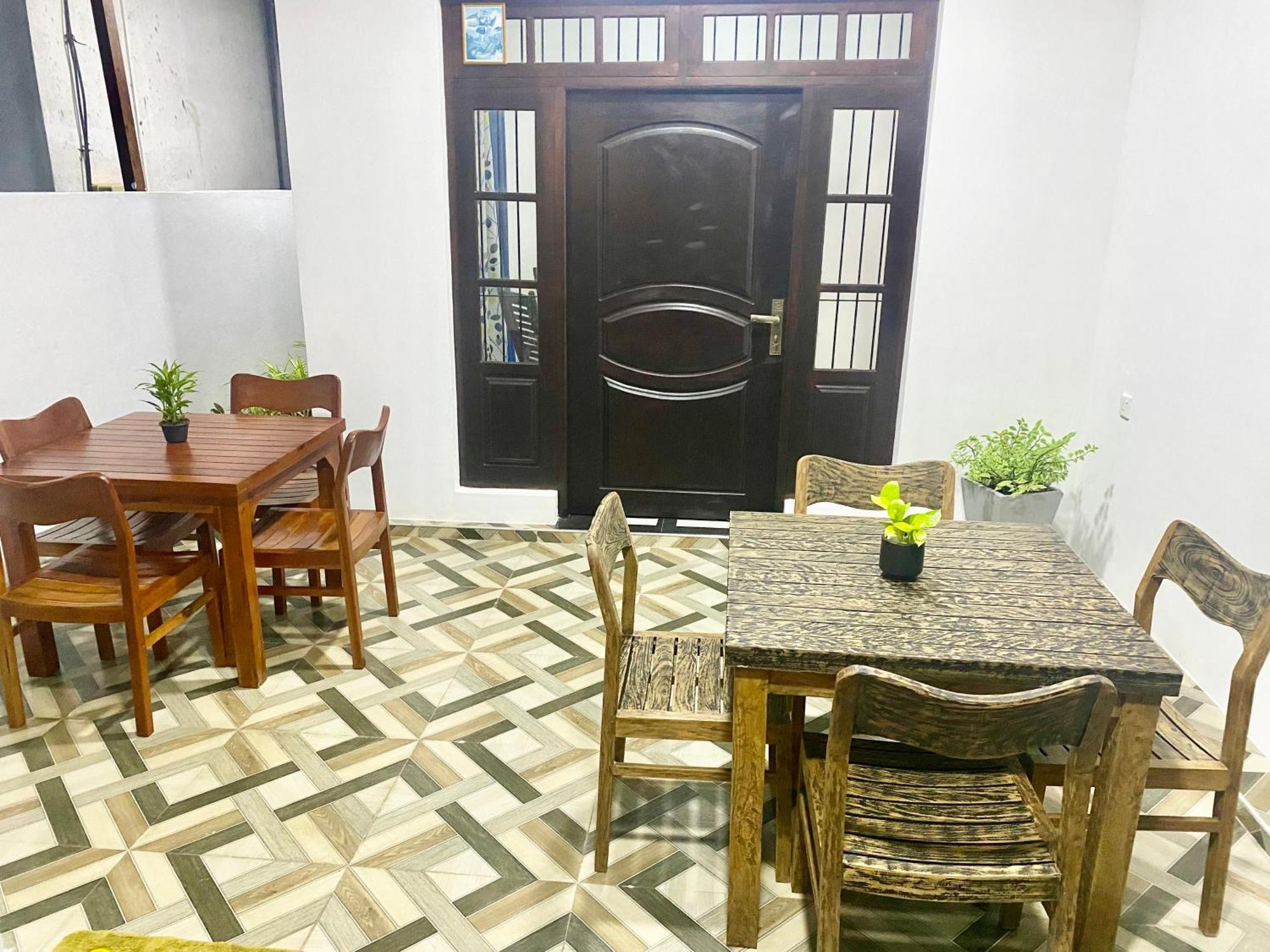 Mario Family Villa And Restaurant Negombo Exterior foto